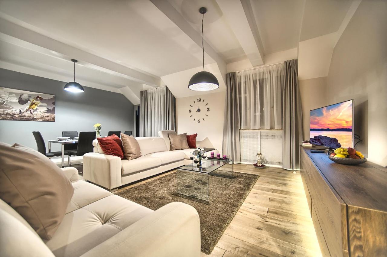 Exclusive 2 Bedroom Apartment Old Town - 2 Baths, Balcony And View - By Prague City Apartments Exterior photo